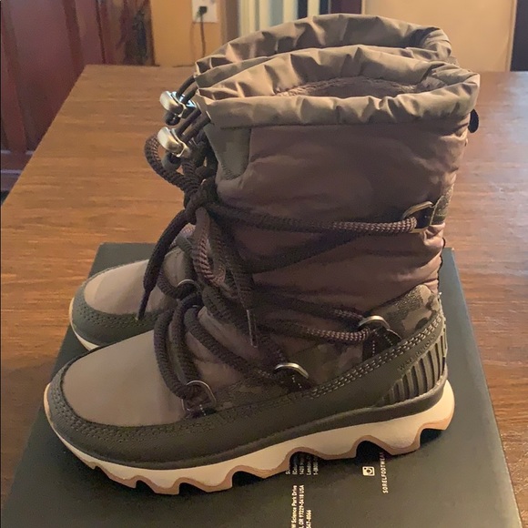 Sorel Kinetic Waterpoof Faux Fur Lined Boots - Picture 7 of 8